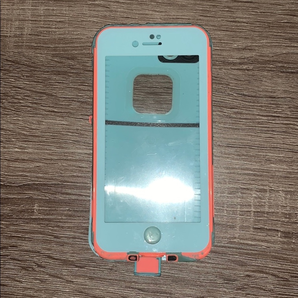 Life proof phone case